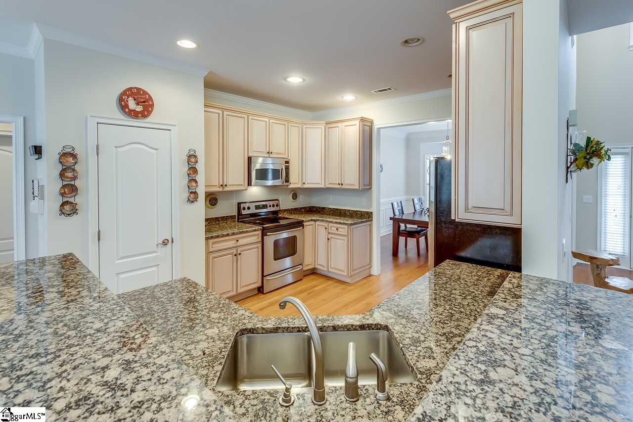 205 Traymore Way Greer, SC 29650 - Photo 11 of 36 Gallery Image 11