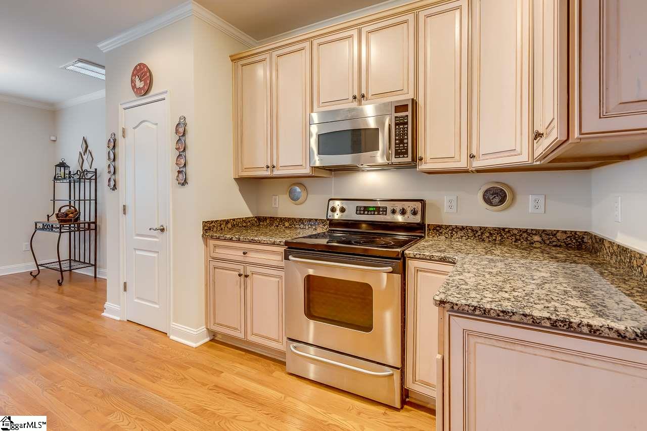205 Traymore Way Greer, SC 29650 - Photo 9 of 36 Gallery Image 9