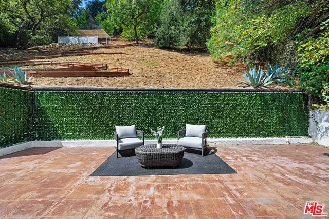 $16,900 | 2563 Hutton Drive, Beverly Hills, CA 90210