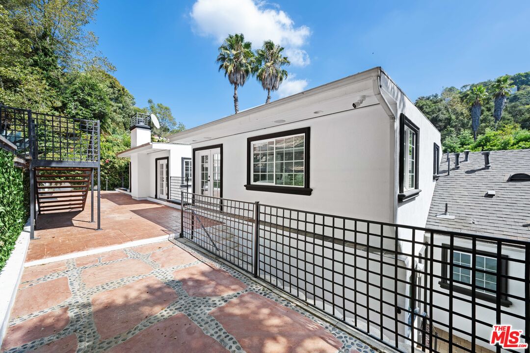 2563 Hutton Drive Beverly Hills, CA 90210 - Photo 57 of 69 a view of a balcony