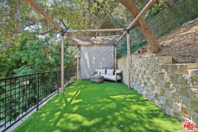 $16,900 | 2563 Hutton Drive, Beverly Hills, CA 90210