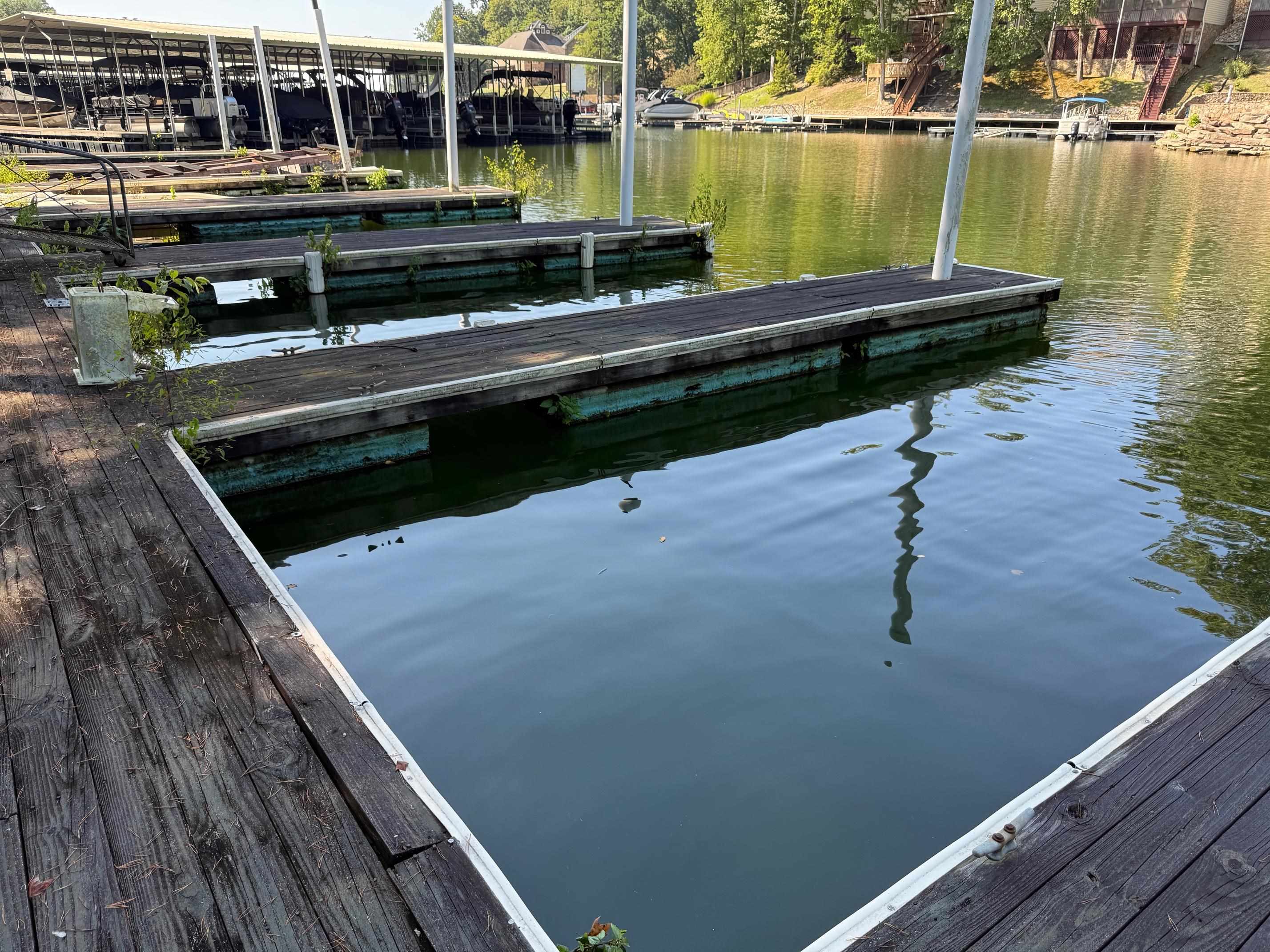 405 Anderson Hollow Road Savannah, TN 38372 - Photo 33 of 34 a view of a lake from a balcony