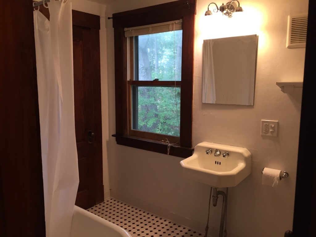 19 Old Post Road Kittery, ME 03904 - Photo 8 of 12