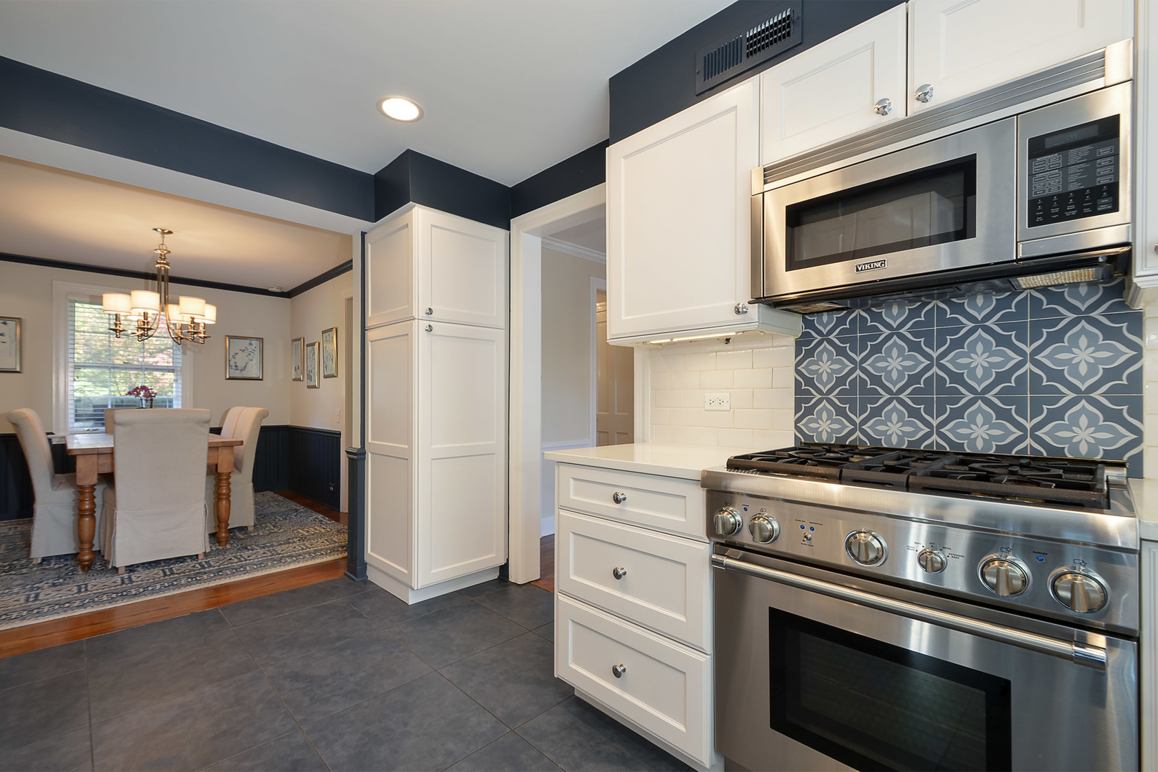590 Aberdeen Road Inverness, IL 60067 - Photo 9 of 28