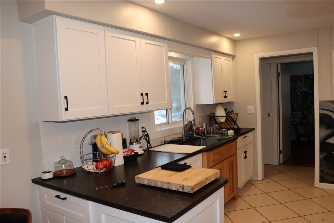 3975 County Line Road Walworth, NY 14502 - Photo 4 of 24