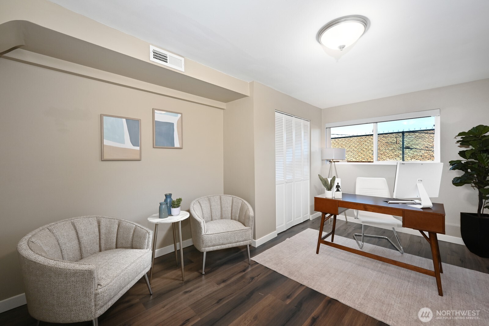 2525 South Raymond Street Seattle, WA 98108 - Photo 24 of 38 a living room with furniture and a window