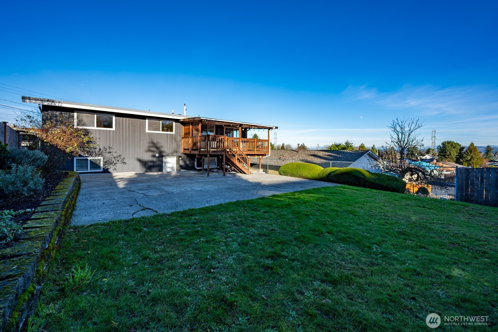 2525 South Raymond Street Seattle, WA 98108 - Photo 34 of 38 a view of a house with backyard