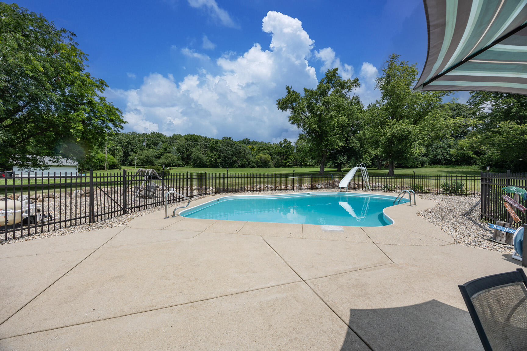 W314S7944 High View Circle Mukwonago, WI 53149 - Photo 51 of 74 Pool