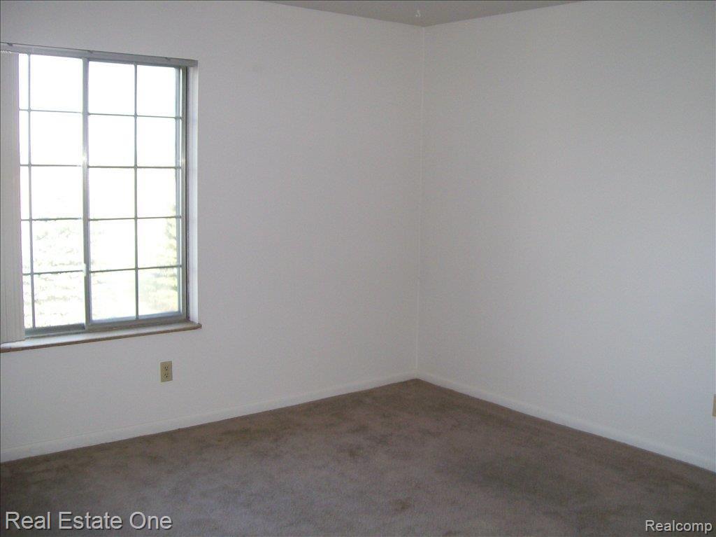 409 West Highland Road Howell, MI 48843 - Photo 10 of 17 bedroom