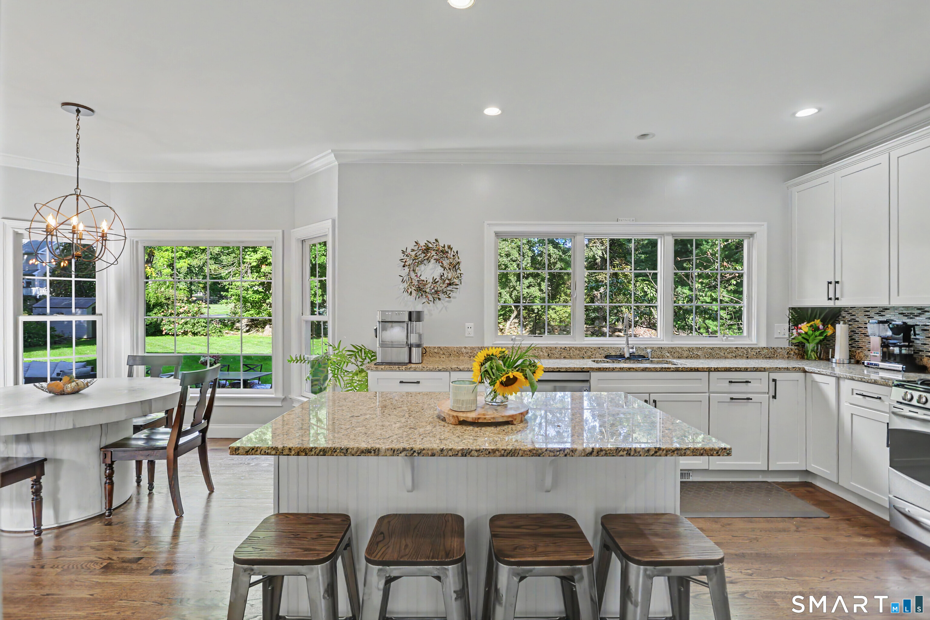 218 Stonehouse Road Trumbull, CT 06611 - Photo 10 of 27 Gallery Image 10