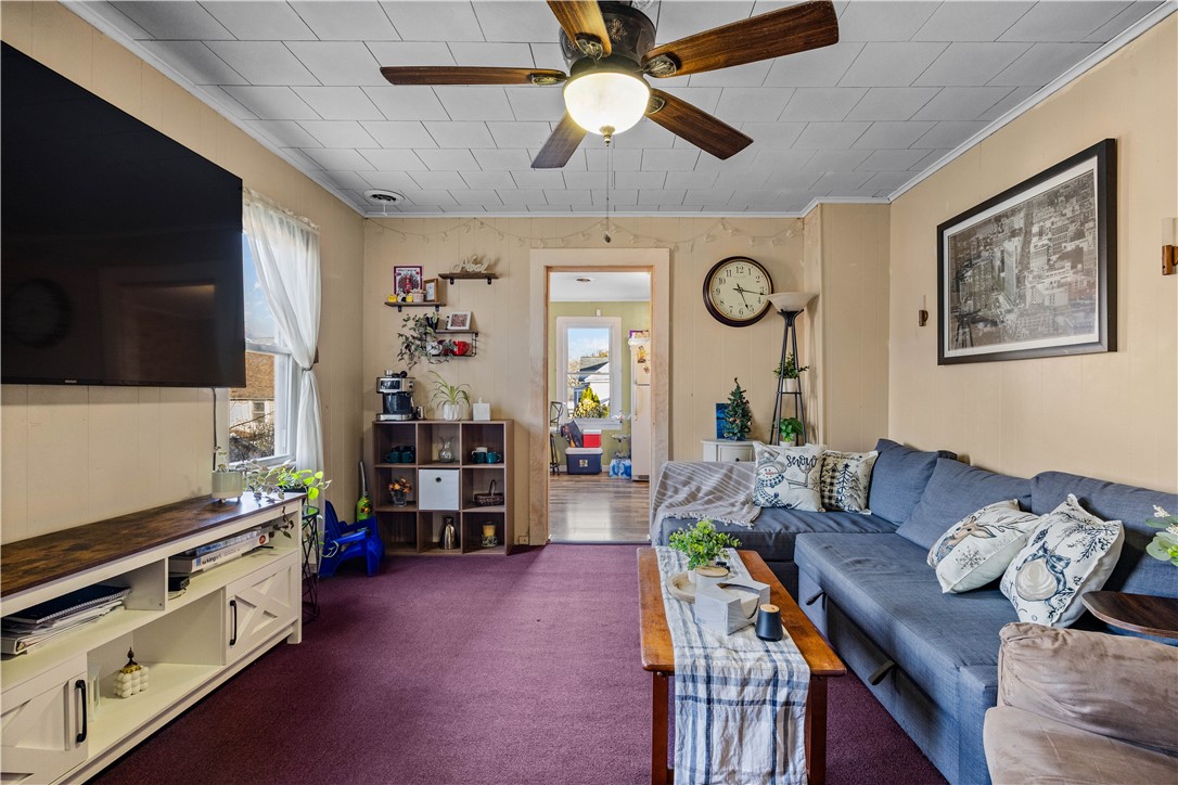 17 Jackson Street Lyons, NY 14489 - Photo 7 of 22 Upstairs Livingroom
