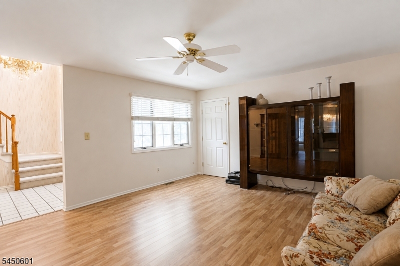 96 Easedale Road Wayne, NJ 07470 - Photo 5 of 25 Gallery Image 5