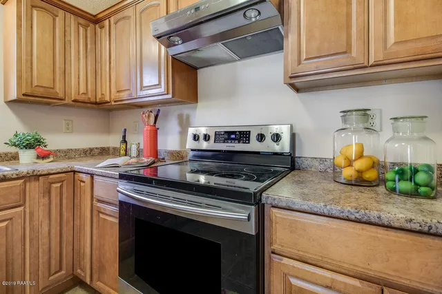 $1,350 | 142 Sandest Drive, Lafayette, LA 70508