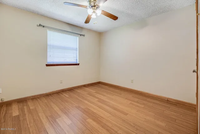 $1,350 | 142 Sandest Drive, Lafayette, LA 70508