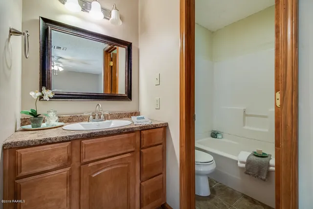 $1,350 | 142 Sandest Drive, Lafayette, LA 70508