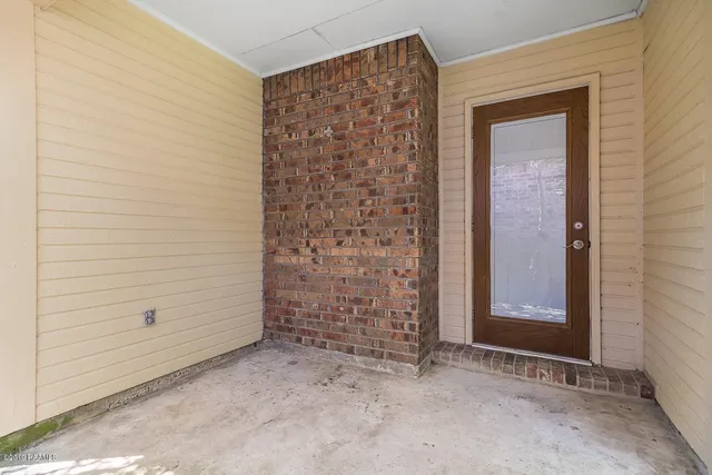 $1,350 | 142 Sandest Drive, Lafayette, LA 70508