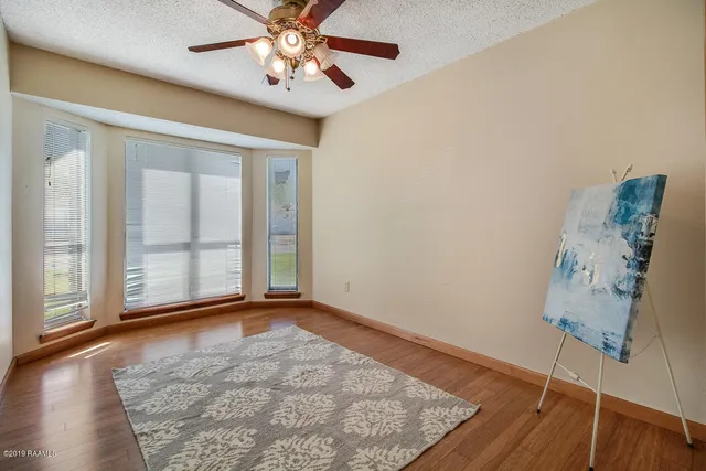$1,350 | 142 Sandest Drive, Lafayette, LA 70508