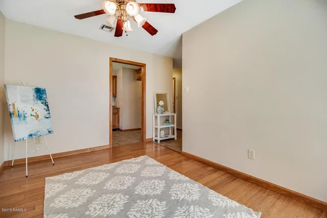 $1,350 | 142 Sandest Drive, Lafayette, LA 70508