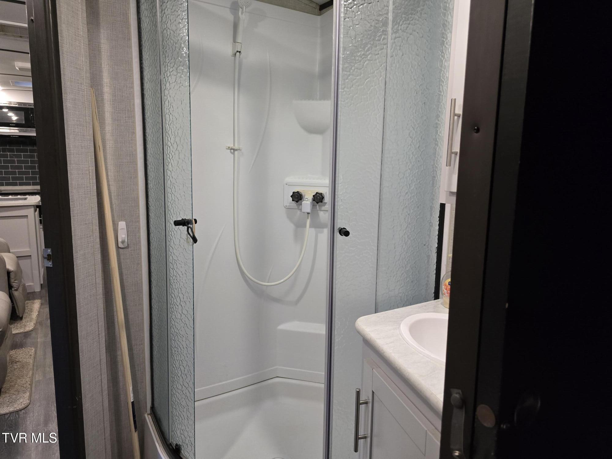 7589 Roan Creek Road, Unit 9B Butler, TN 37640 - Photo 14 of 25 1000011975