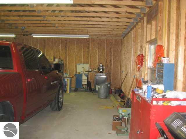 1559 Round Lake Road Interlochen, MI 49643 - Photo 16 of 21 1735091-15.JPG