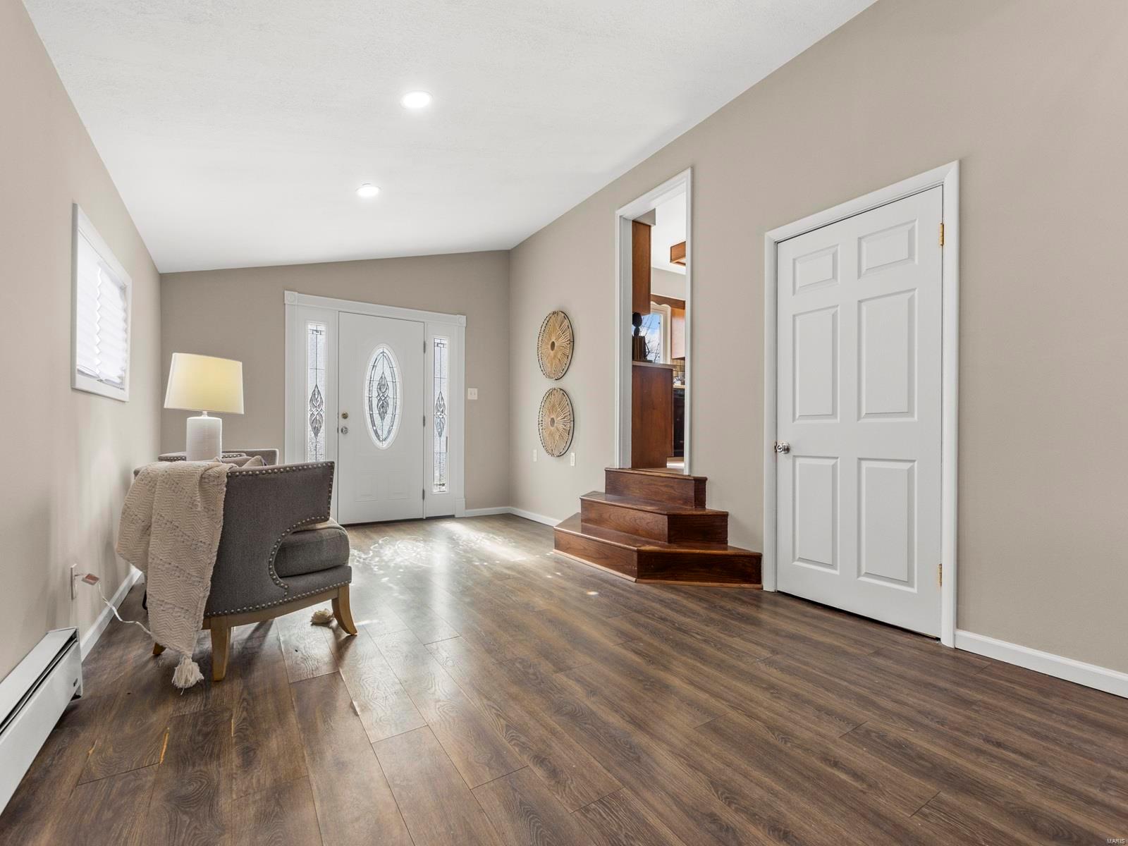 805 Cunningham Avenue St. Charles, MO 63301 - Photo 2 of 29