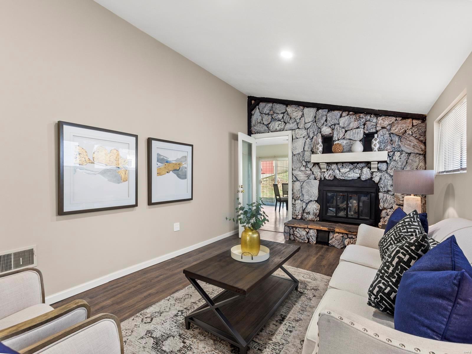 805 Cunningham Avenue St. Charles, MO 63301 - Photo 3 of 29