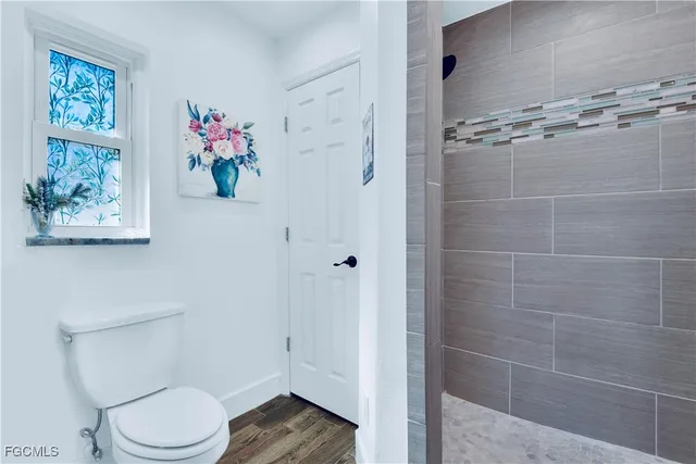 $335,000 | 2533 Southwest 26th Avenue, Cape Coral, FL 33914