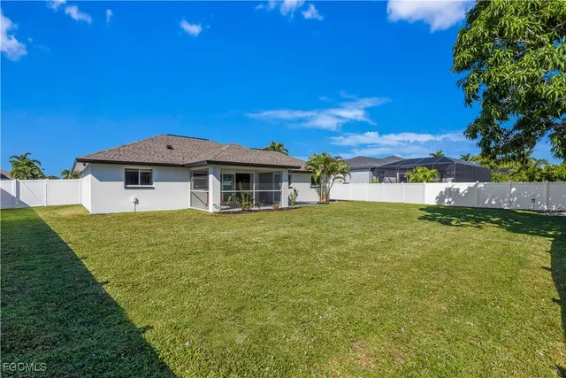 $335,000 | 2533 Southwest 26th Avenue, Cape Coral, FL 33914