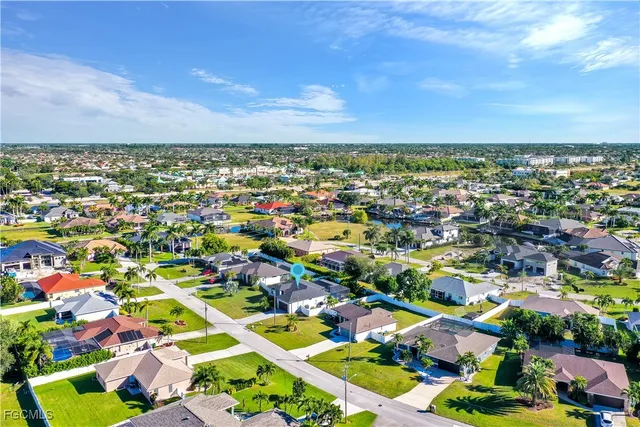 $335,000 | 2533 Southwest 26th Avenue, Cape Coral, FL 33914