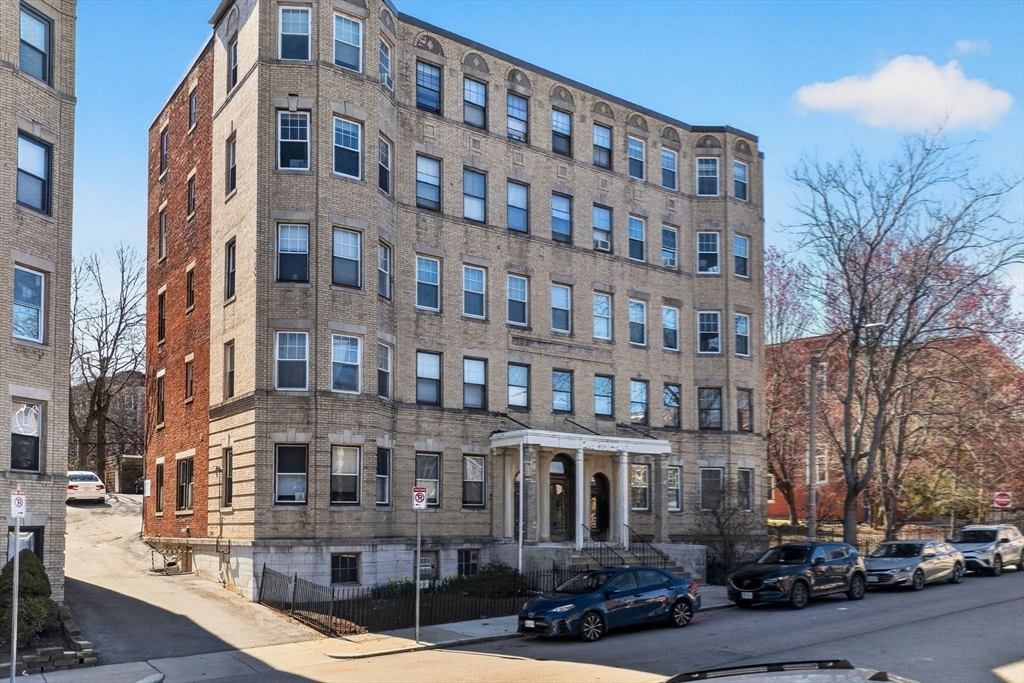 164 Strathmore Road, Unit 4 Boston, MA 02135 - Photo 29 of 31 Gallery Image 29