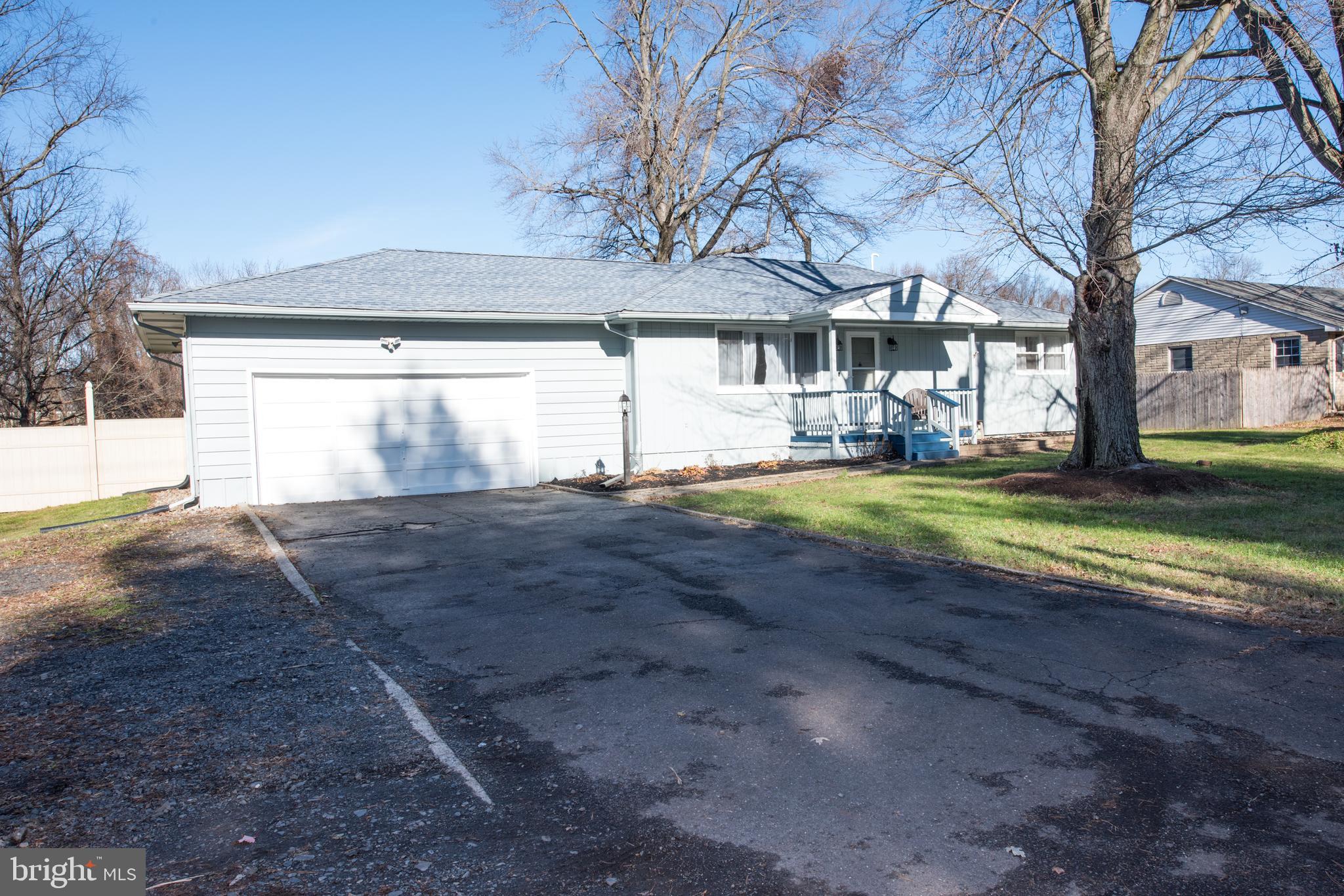 3010 Bath Road Bristol, PA 19007 - Photo 40 of 47 Additional parking on side lot.