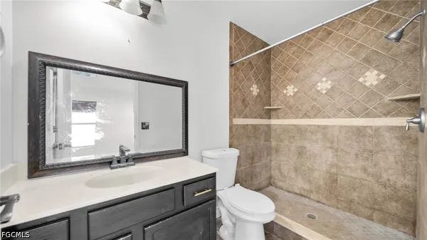 $2,200 | 918 Acroft Avenue, Lehigh Acres, FL 33971