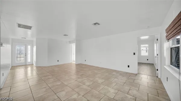 $2,200 | 918 Acroft Avenue, Lehigh Acres, FL 33971