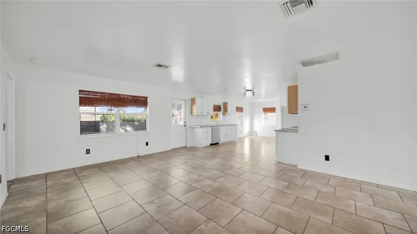 $2,200 | 918 Acroft Avenue, Lehigh Acres, FL 33971