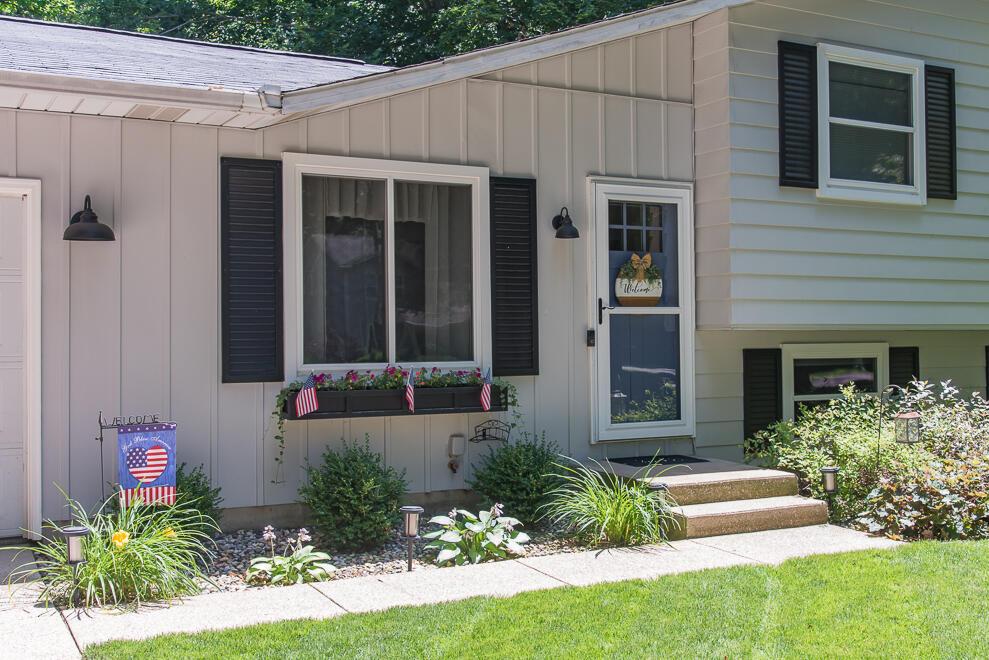 2955 Sunset Road Kalamazoo, MI 49009 - Photo 3 of 28 DSC_0942