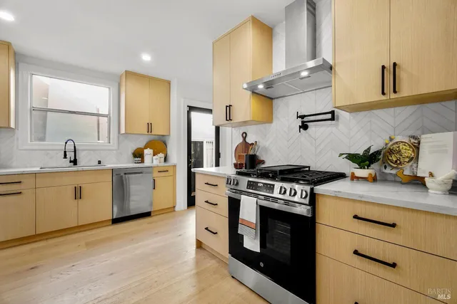 $1,799,999 | 1074 Annerley Road, Piedmont, CA 94610