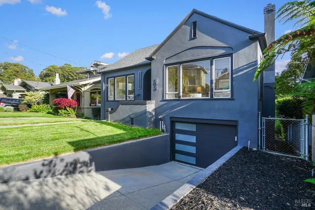 $1,799,999 | 1074 Annerley Road, Piedmont, CA 94610