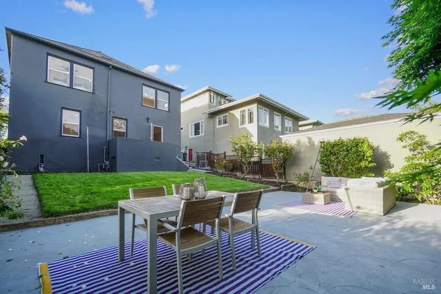 $1,799,999 | 1074 Annerley Road, Piedmont, CA 94610