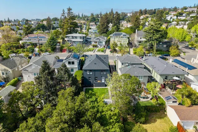 $1,799,999 | 1074 Annerley Road, Piedmont, CA 94610