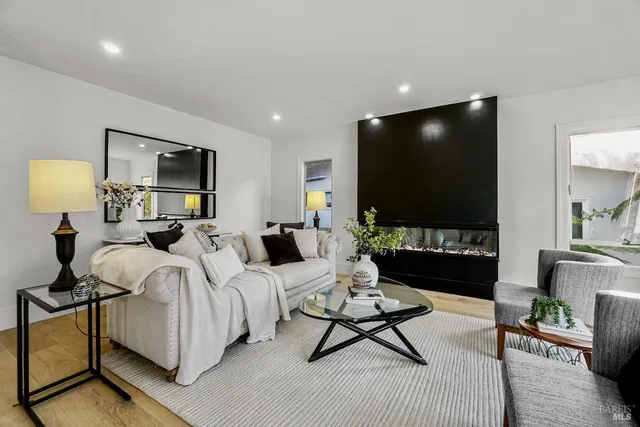 $1,799,999 | 1074 Annerley Road, Piedmont, CA 94610