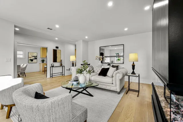 $1,799,999 | 1074 Annerley Road, Piedmont, CA 94610