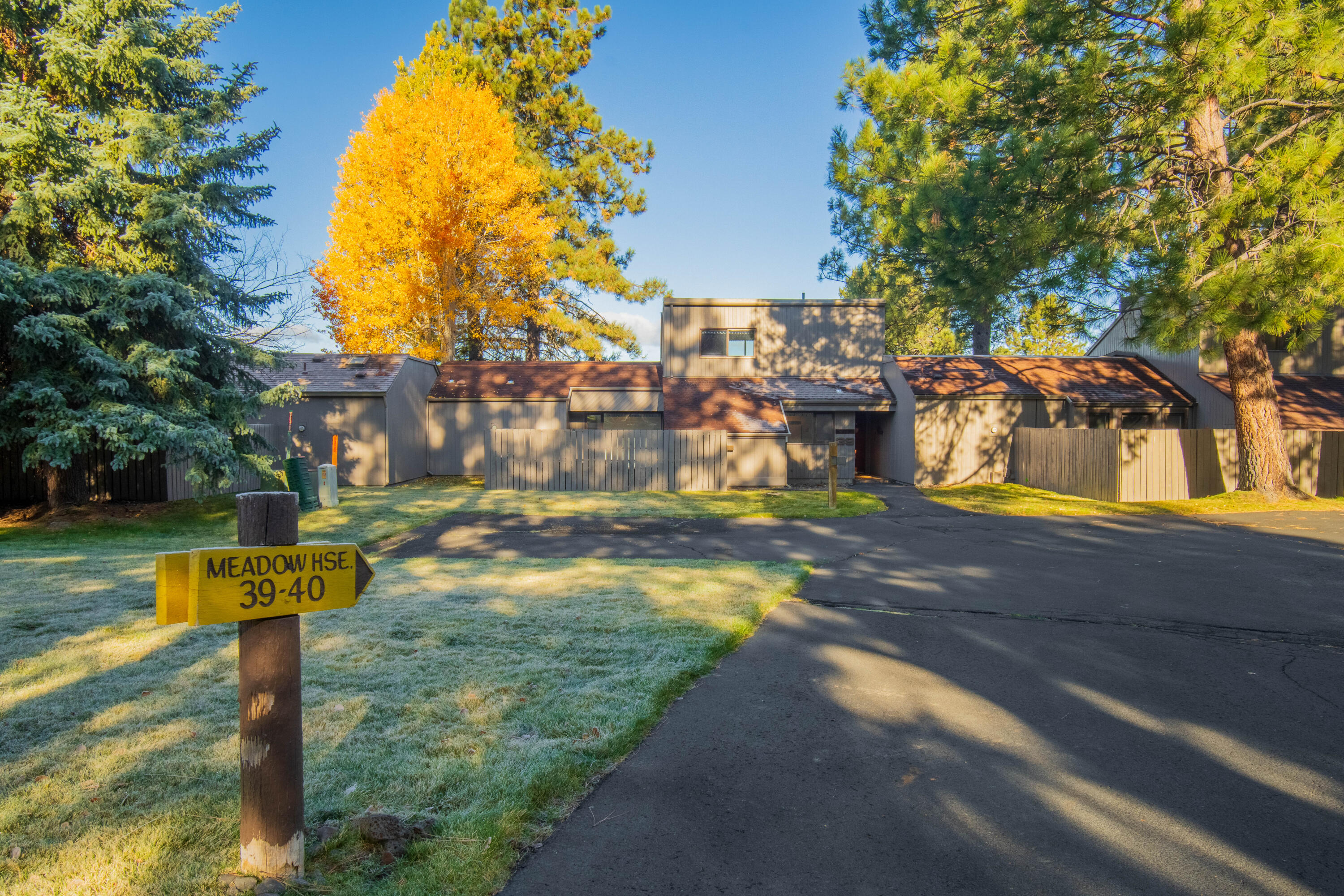 57239 Island Road, Unit 39 Sunriver, OR 97707 - Photo 1 of 39 1-print-39 Meadow House-01
