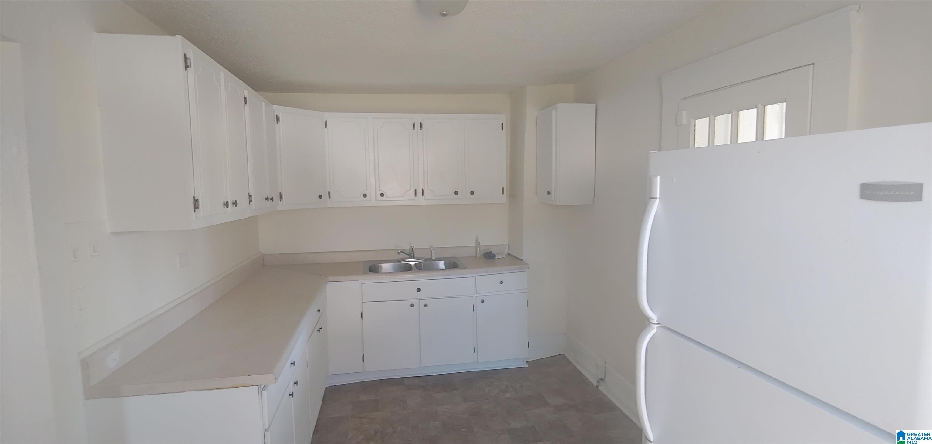 520 4th Street Birmingham, AL 35214 - Photo 3 of 10