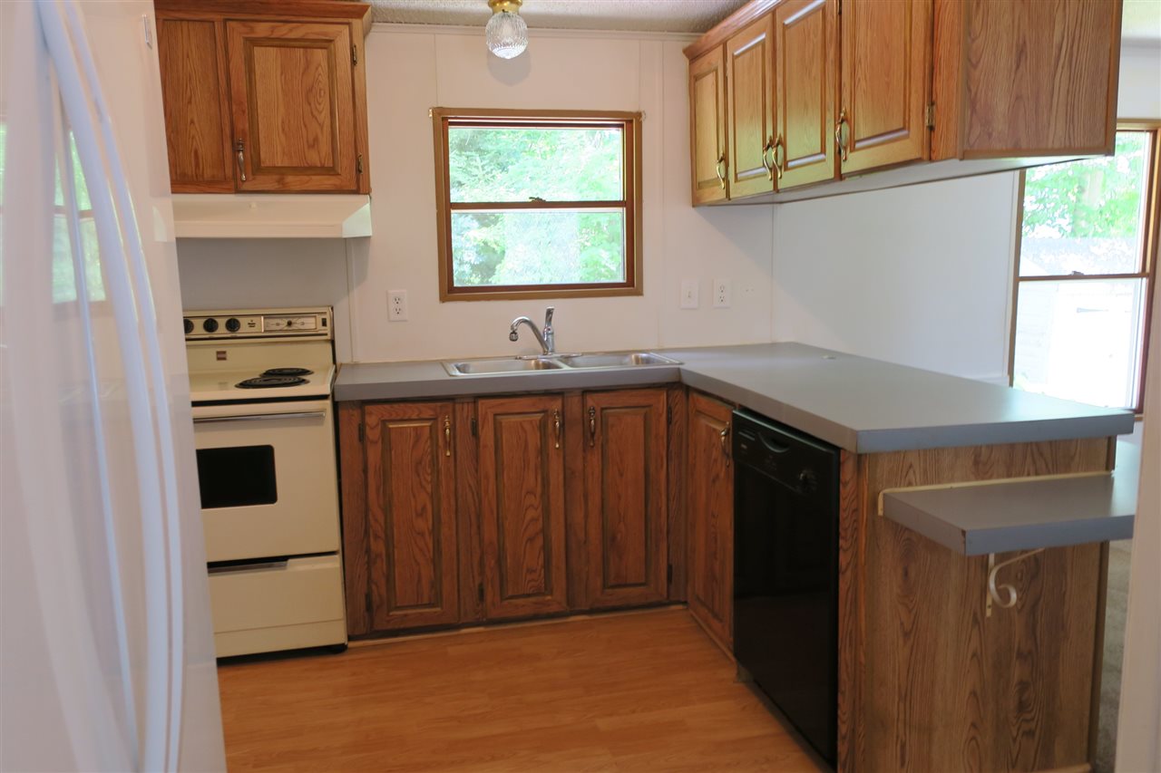 4 Hemlock Street Exeter, NH 03833 - Photo 5 of 24