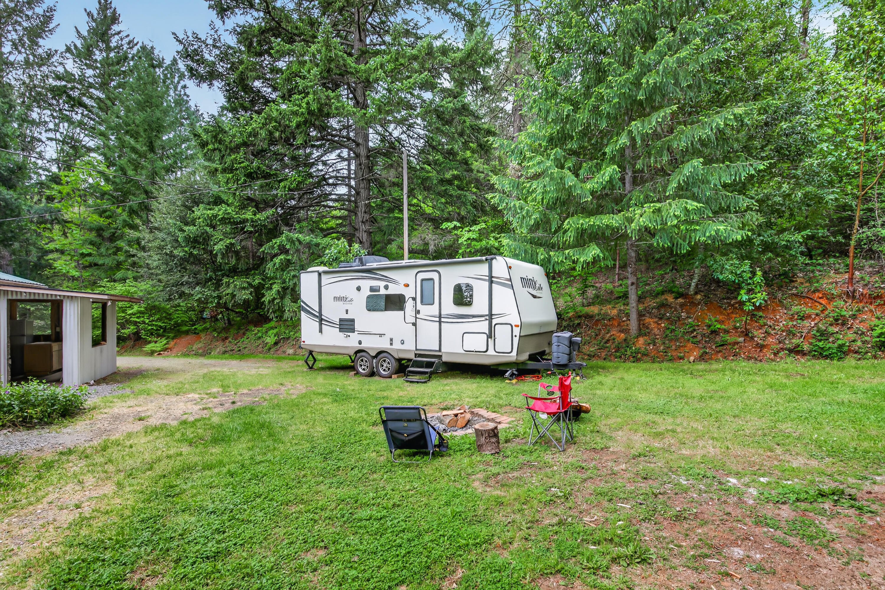 181 Brimstone Road Wolf Creek, OR 97497 - Photo 26 of 72 63-65