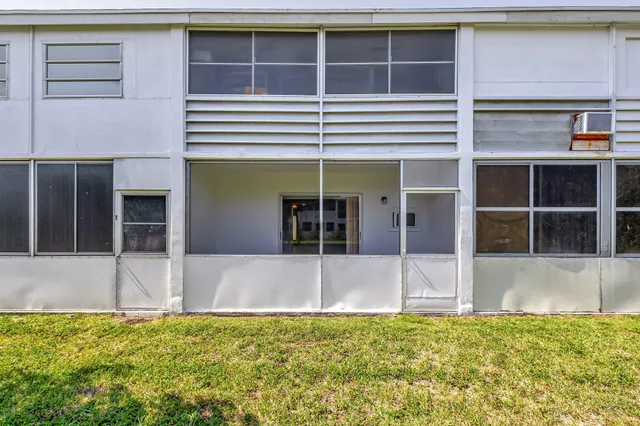 $1,350 | 398 Sheffield Q, West Palm Beach, FL 33417