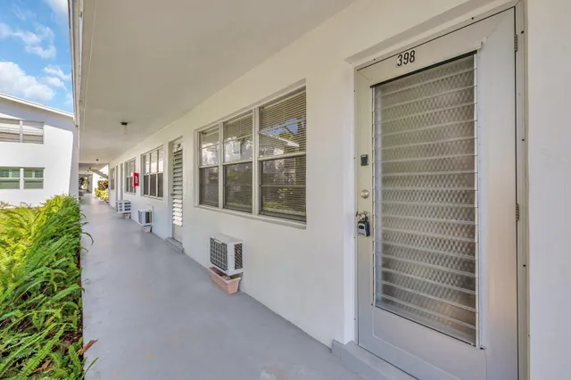 $1,350 | 398 Sheffield Q, West Palm Beach, FL 33417