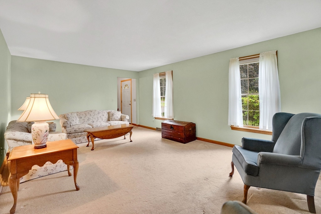 16 Old Farm Road Palmer, MA 01069 - Photo 7 of 35 Gallery Image 7