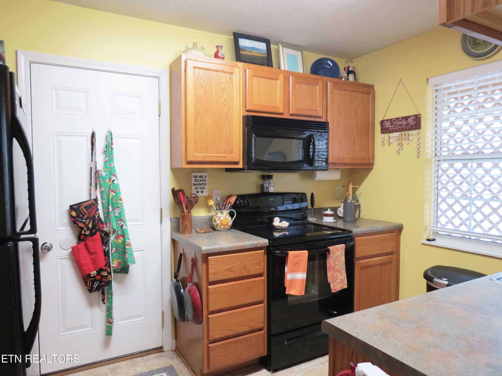 6630 Hugh Willis Road Powell, TN 37849 - Photo 9 of 30 Gallery Image 9