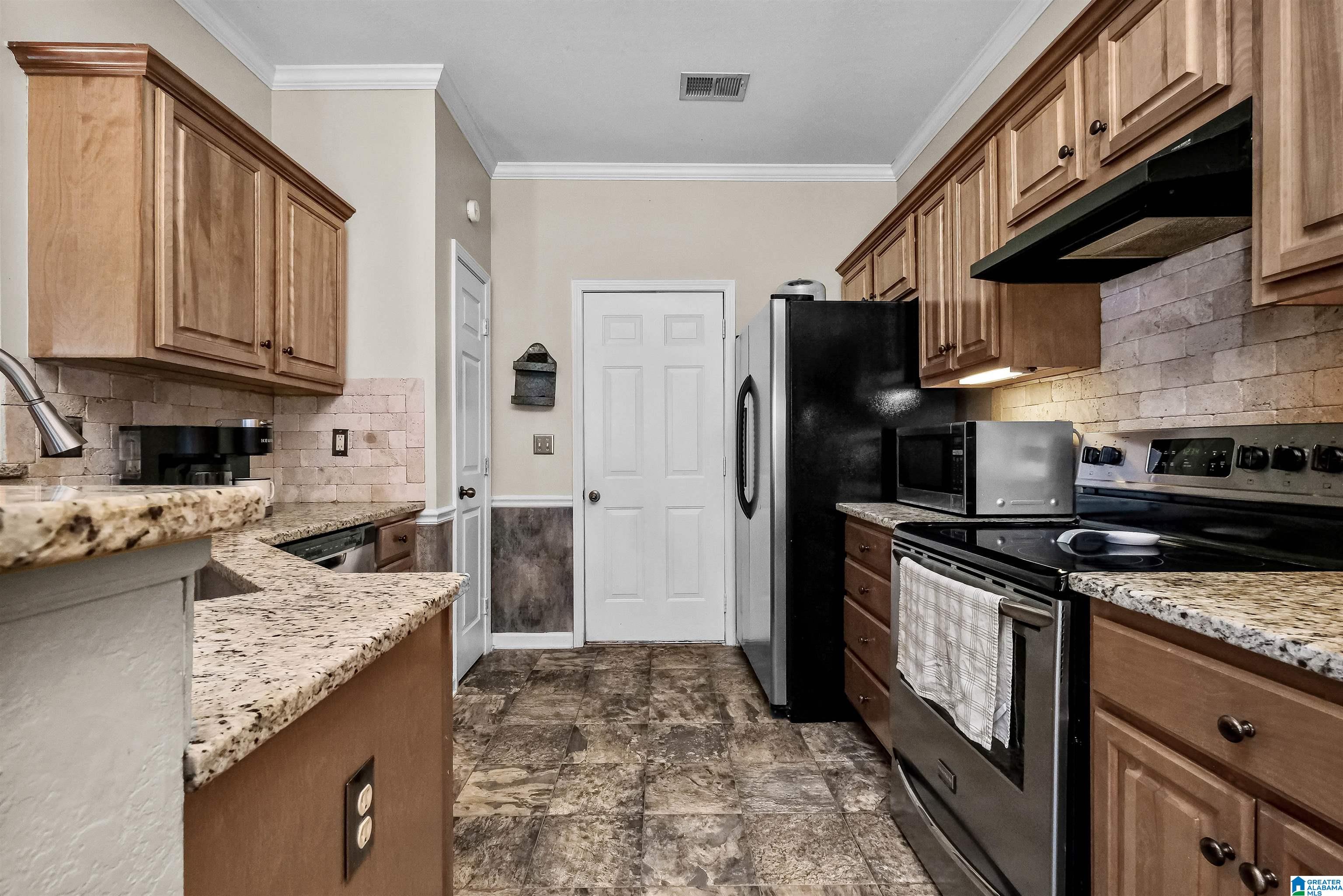214 Stonehaven Trace Pelham, AL 35124 - Photo 19 of 39